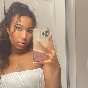 Meet your Posher, Amairaa